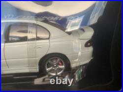 1/18 AUTOart Holden Commodore HSV VT2 CLUBSPORT White Boxed Mint