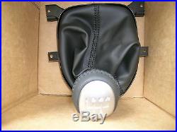 Commodore/hsv Ve V8 6sp Manual Black Leather Gear Knob & Boot Cover Ls2
