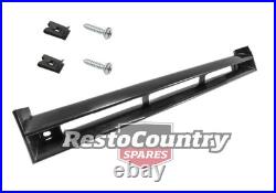 Holden Commodore VL Grille + Fitting kit SL Berlina Exectutive HSV plastic gr